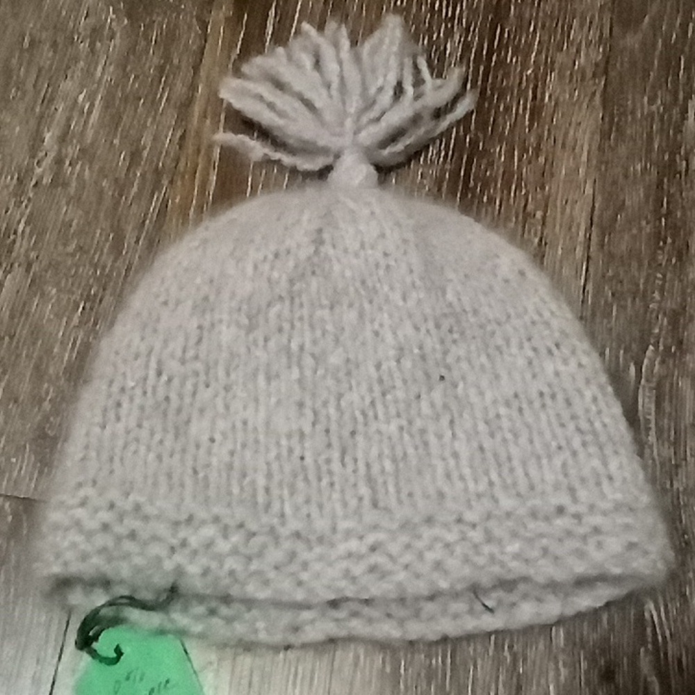 🌁 NWT: 100% CASHMERE, HANDMADE BEAUTIFUL, LILAC/GRAY, BABY BEANIE.
